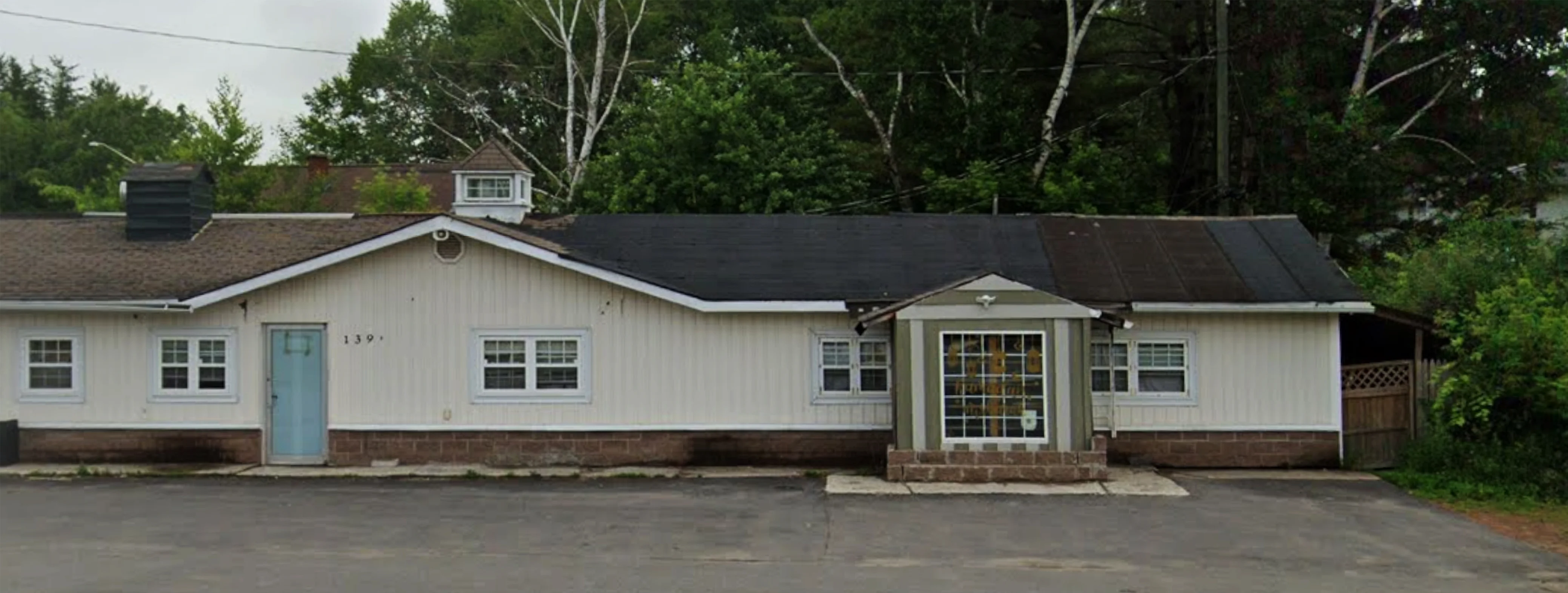 Exterior view of Al-nour Center Fredericton building